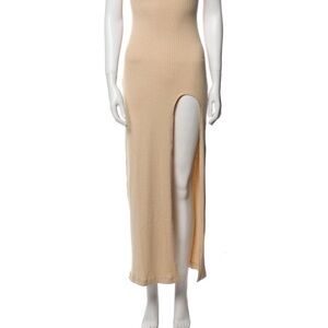 Flook/. Small Beige Scoop Neck Low Back Long Maxi Dress Ultra High Thigh Slit